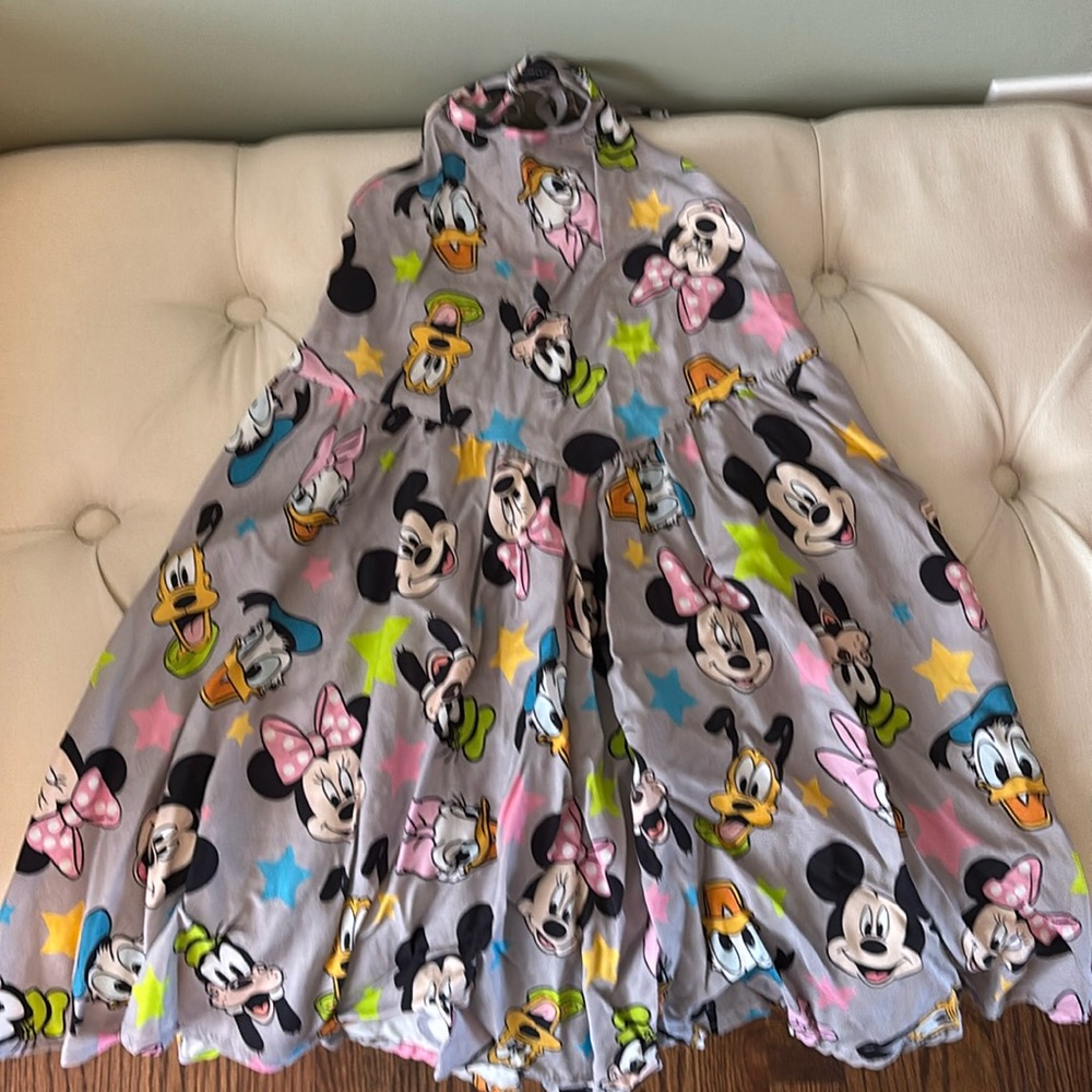 Lightweight halter-style wild rich kids (size 4)